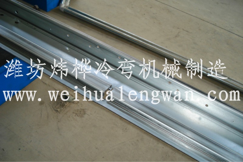 導(dǎo)軌自動成型機(jī)